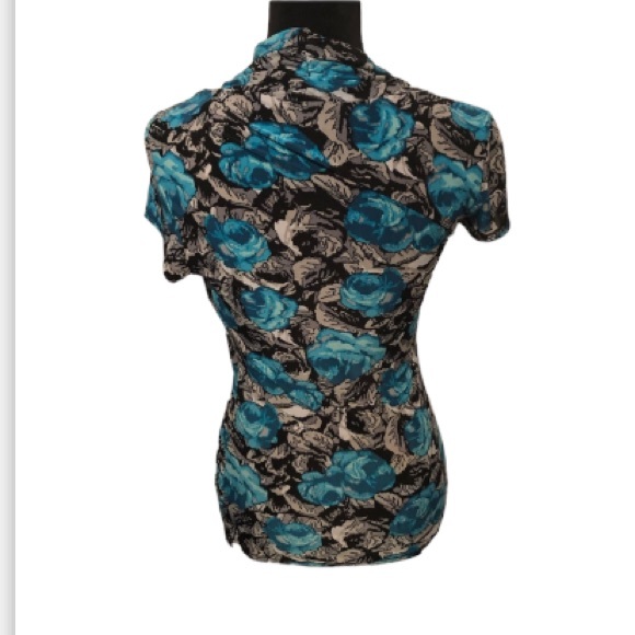 🍒 Cross-over Blouse w/ black ruching!!! - Picture 3 of 6